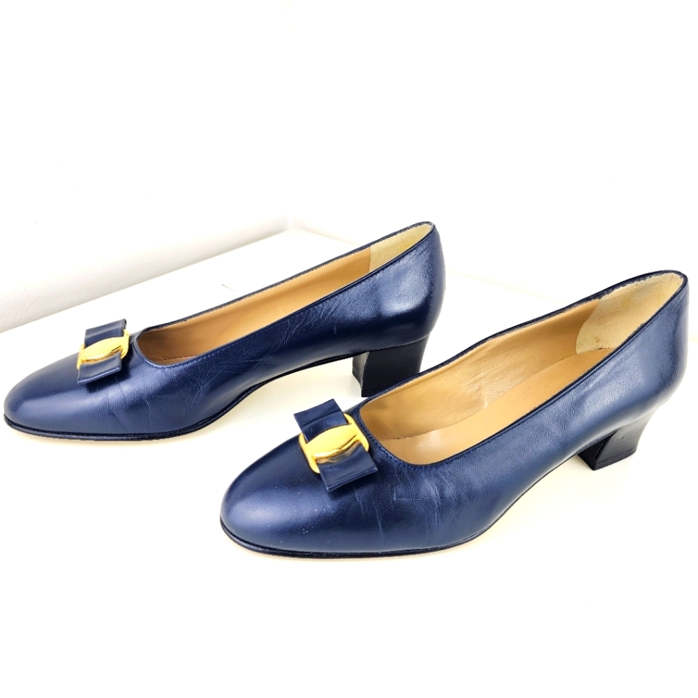 Vintage Sore Navy Blue Women Shoes with Bow Accent Leather Size 38 Or 7.5